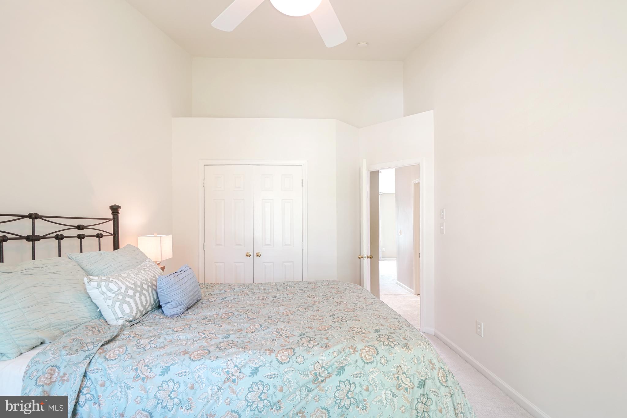 KENTLANDS MIDTOWN - Residential