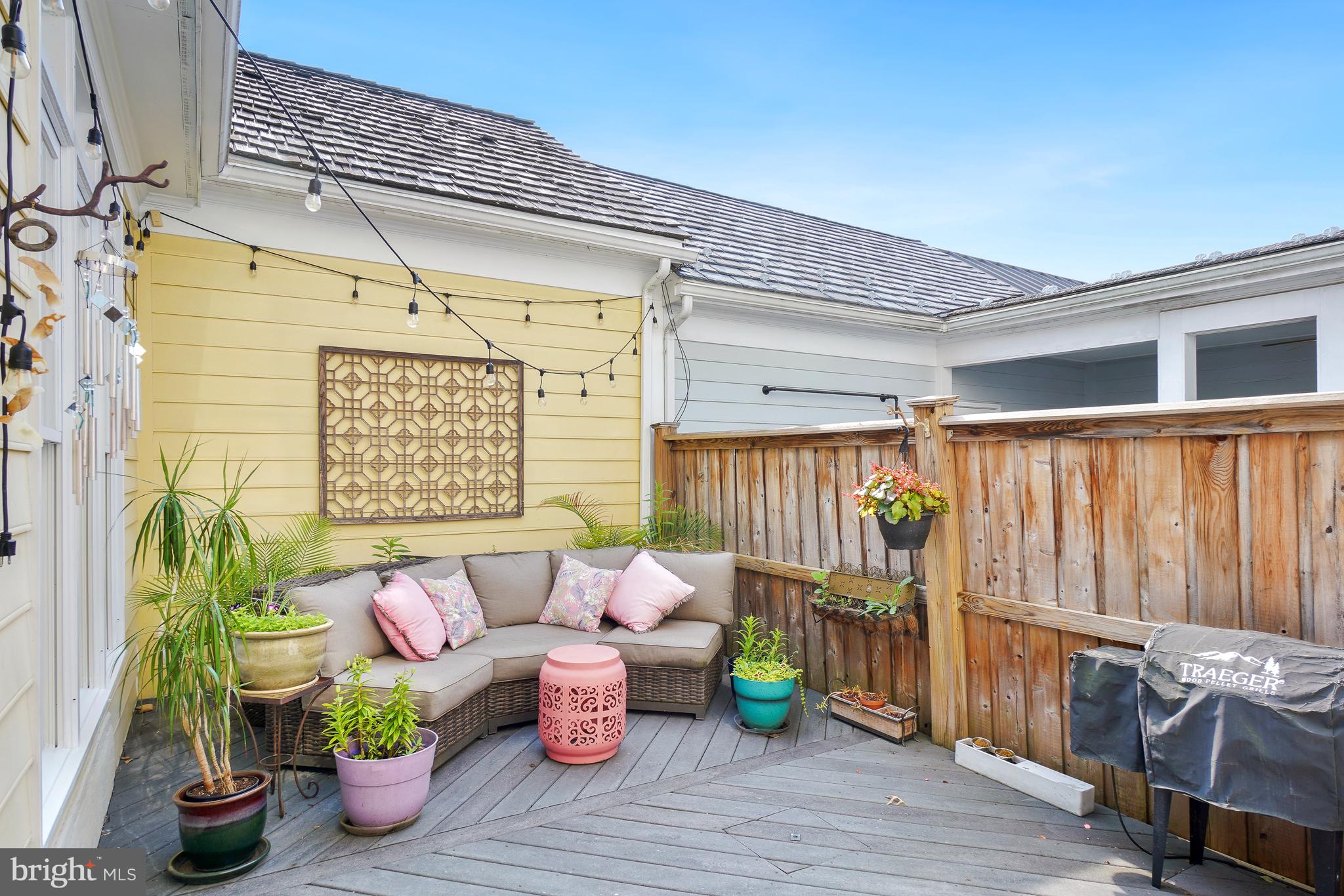 KENTLANDS MIDTOWN - Residential