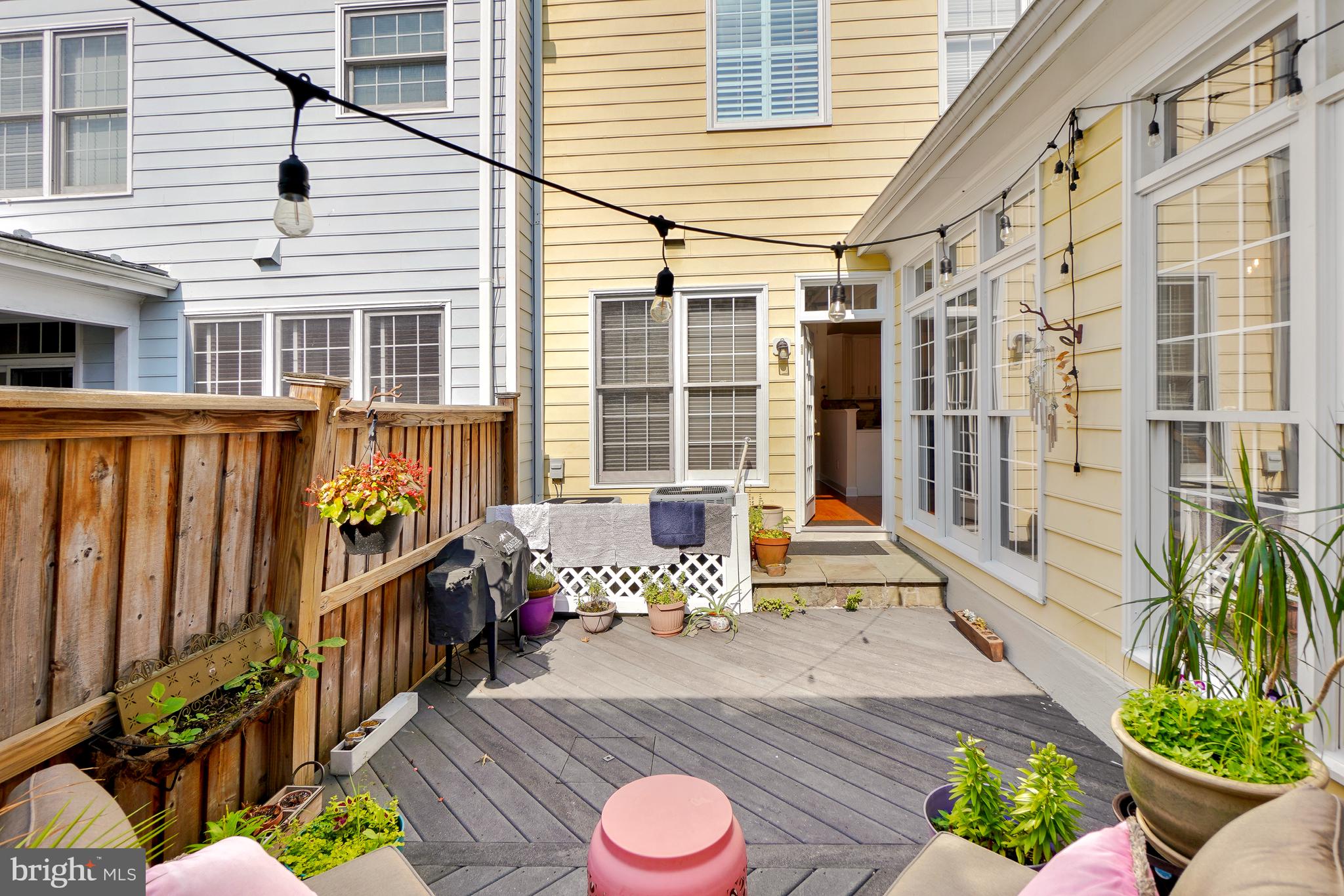 KENTLANDS MIDTOWN - Residential