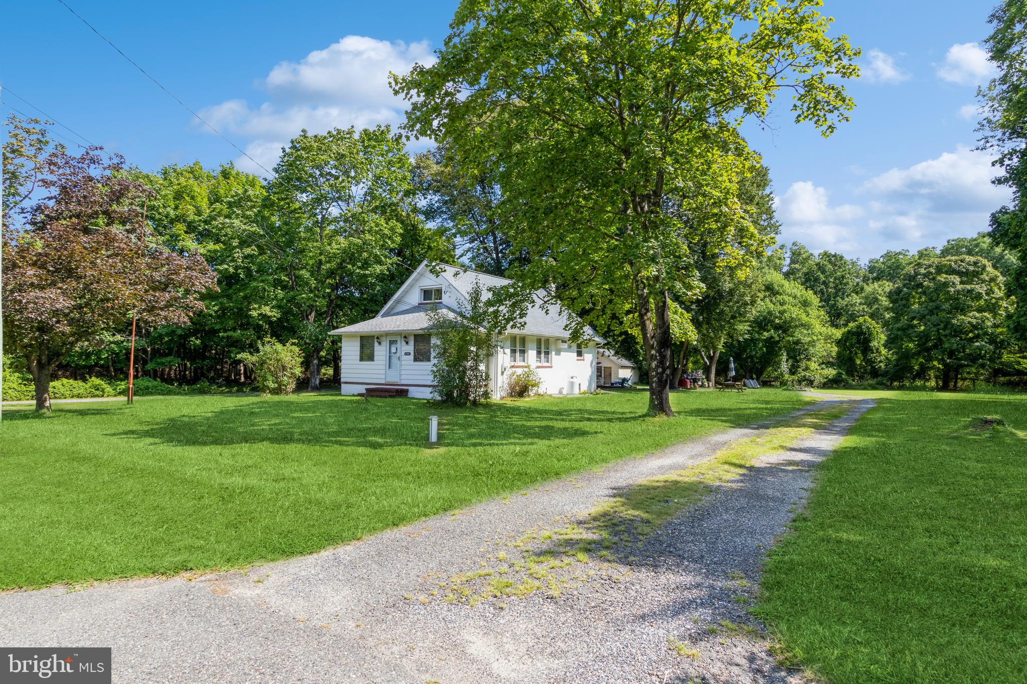 3292 TUCKAHOE ROAD