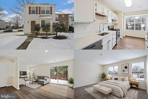 Townhouse For Sale - 9401 Riverbrink Court<br/> LAUREL, MD 20723