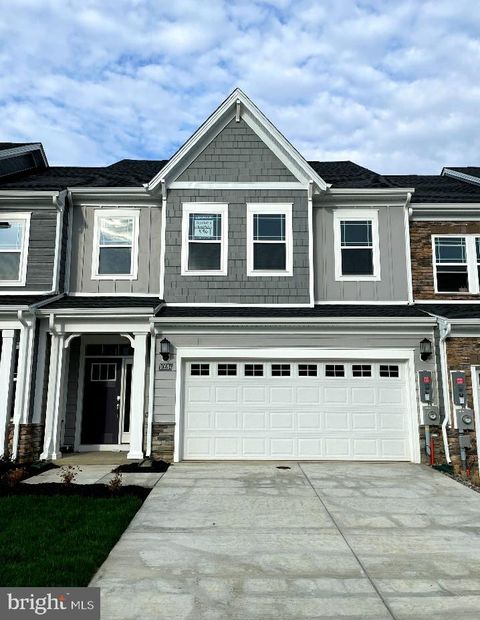 Townhouse For Sale - 10584 Great Basin Place<br/> WHITE PLAINS, MD 20695