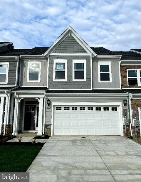MLS: MDCH2052846