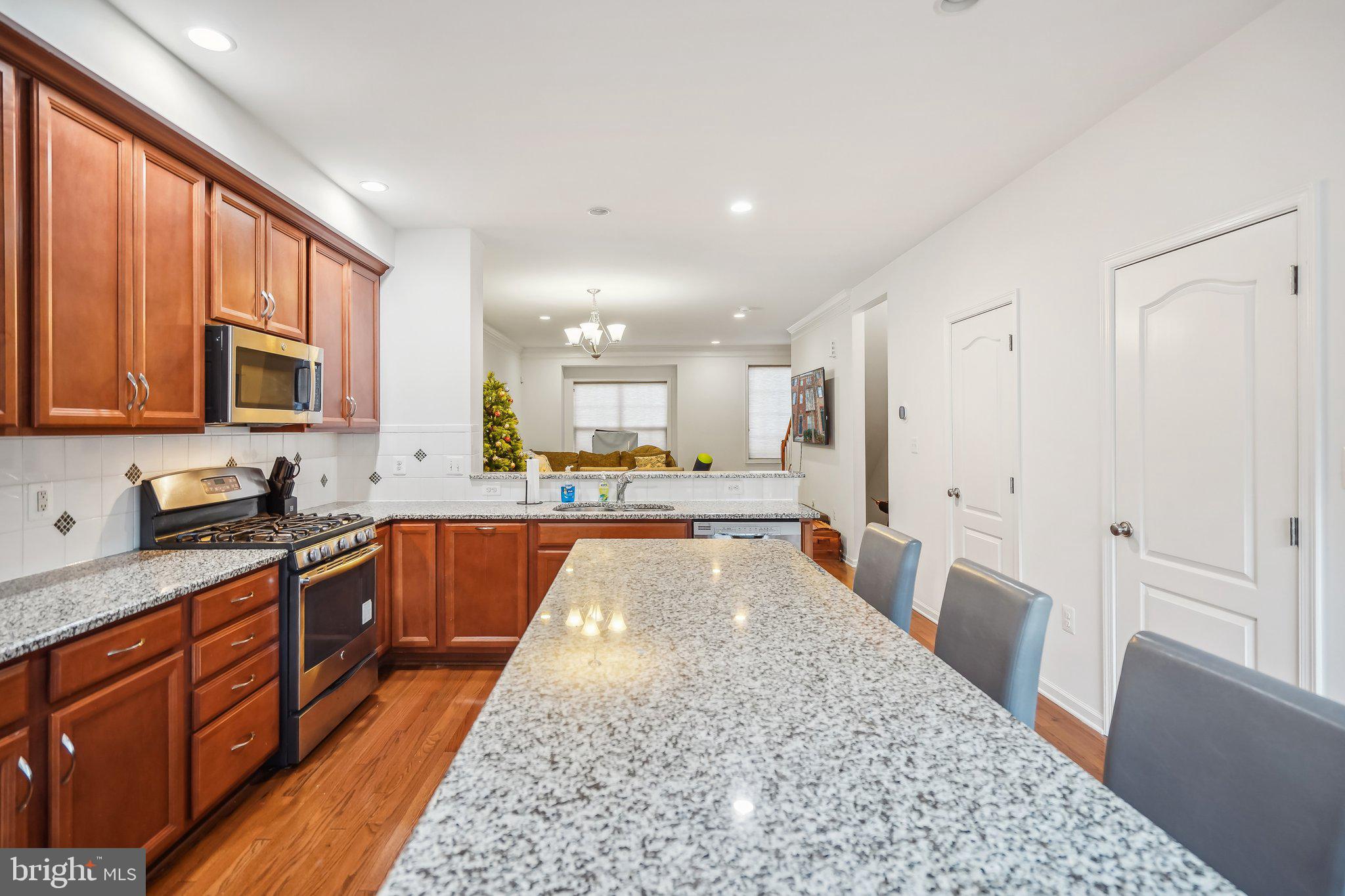 MOOREFIELD STATION - Residential Lease