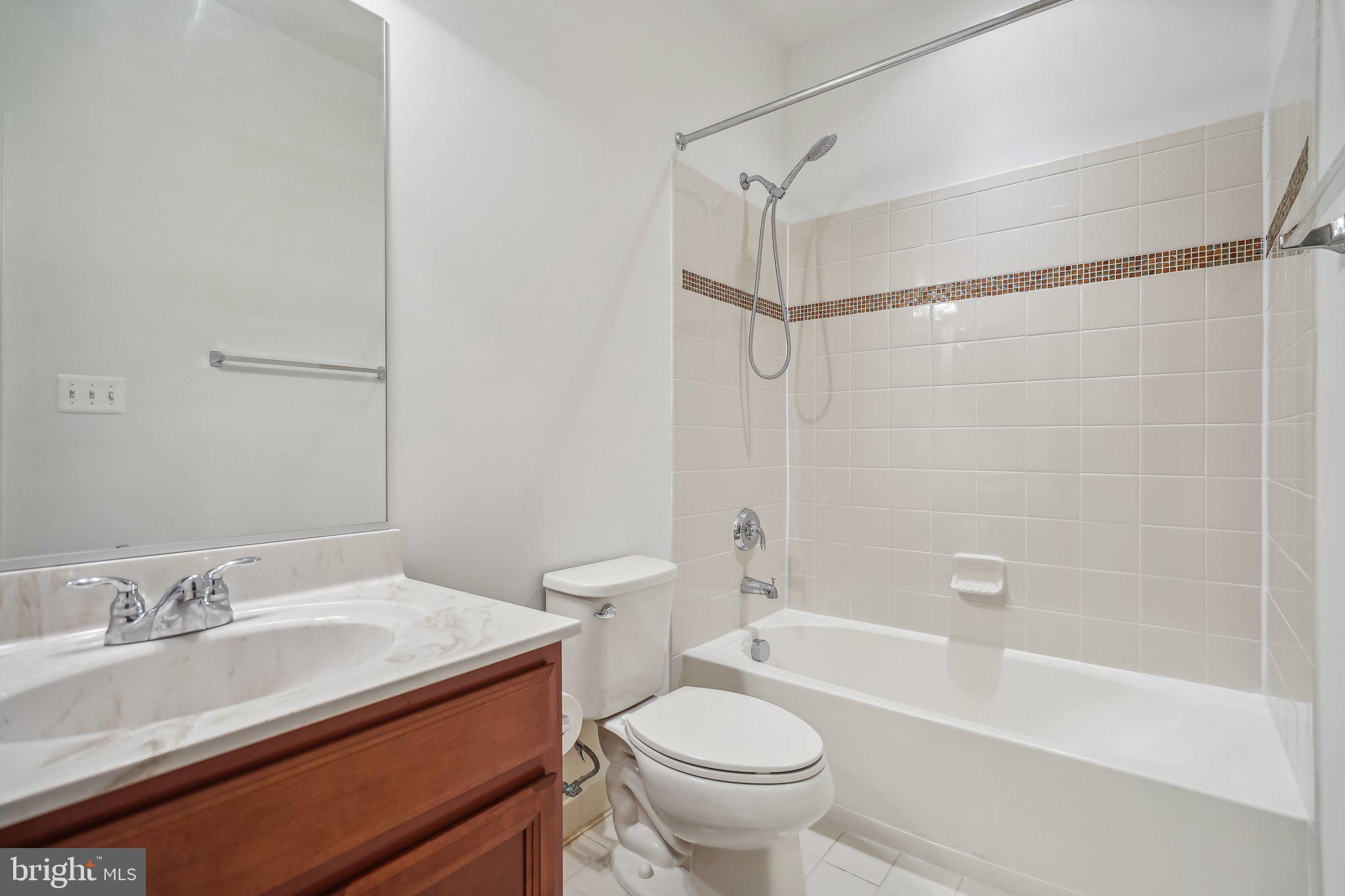 MOOREFIELD STATION - Residential Lease