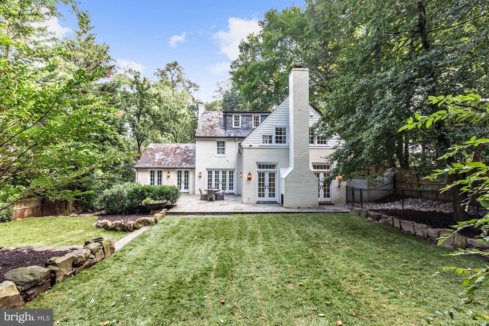 SPRING VALLEY - Residential