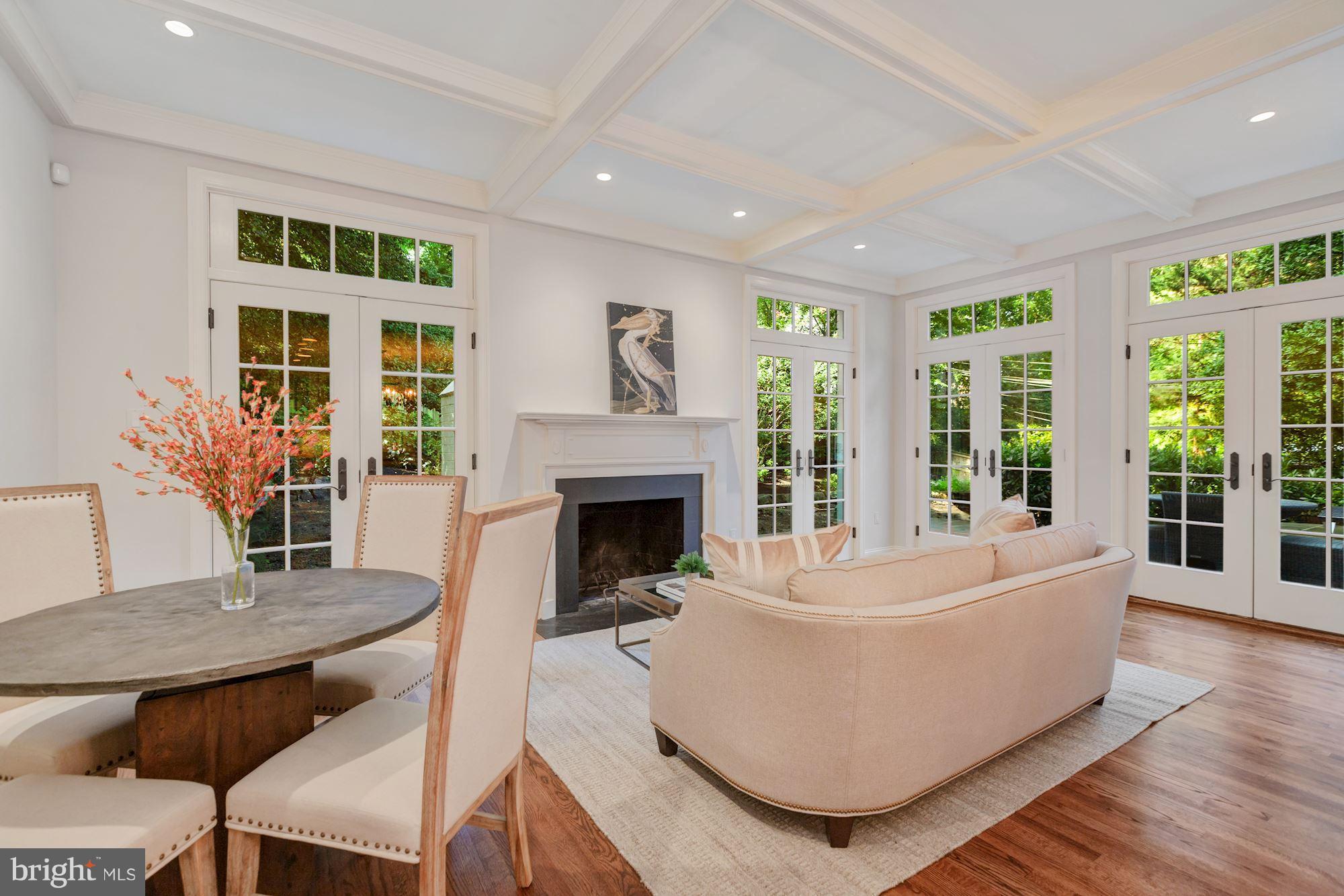 SPRING VALLEY - Residential