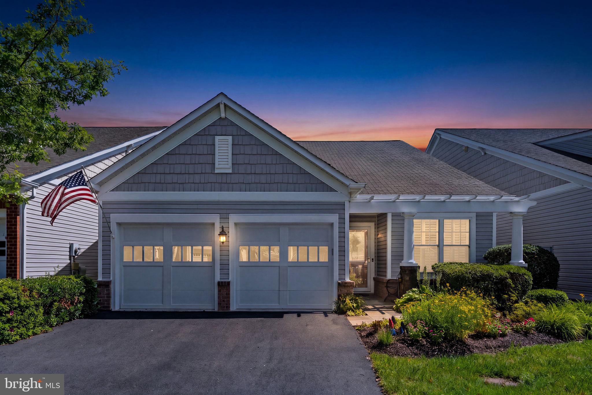 8404 MOUNTAIN LARKSPUR