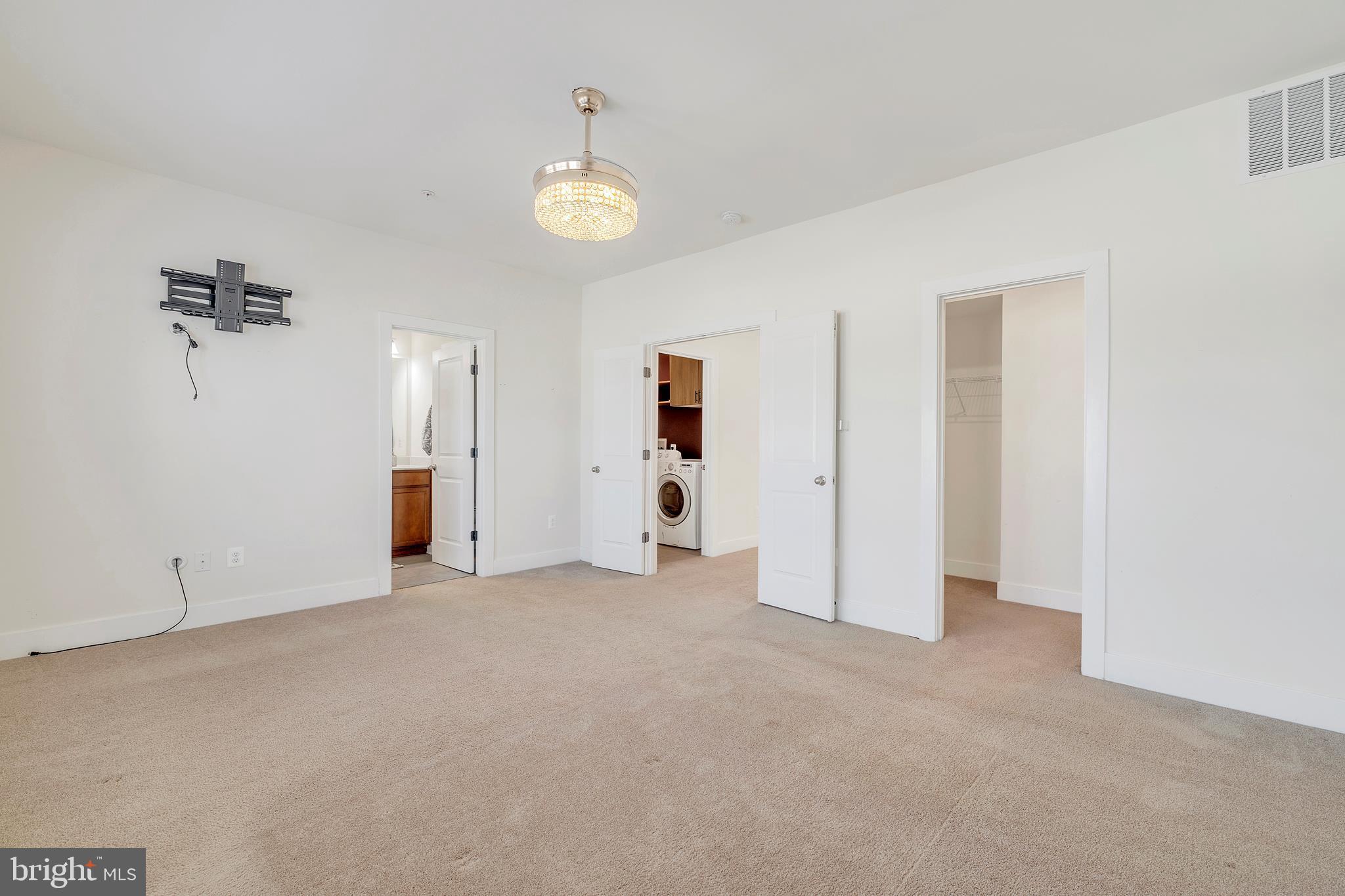 WADE'S GRANT - Residential