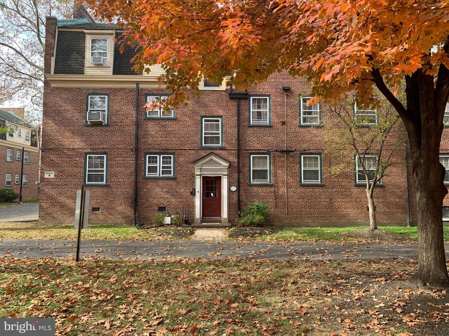 Situated in a nicely landscaped courtyard setting -this 2 bedroom 1 bath condo in Liberties West Gated Condominiums having plenty of light due to lots of windows (Corner Unit).  Completely renovated water proof laminate wood flooring all throughout the unit.  Step saver kitchen with pass through to the living room which can be used as a breakfast nook. Lots of cabinets and countertops. Two nice size bedrooms - and well designed 3 pc ceramic tile bath. Has been leased in the past, so makes a great investment or a home/office. The location is prime-between Spring Garden and Girard Avenue and - close proximity to the Federal Donuts, Target, Waterfront and minutes away from Center City. Laundry facilities in the building as well as additional storage along with bicycle parking and pet friendly.