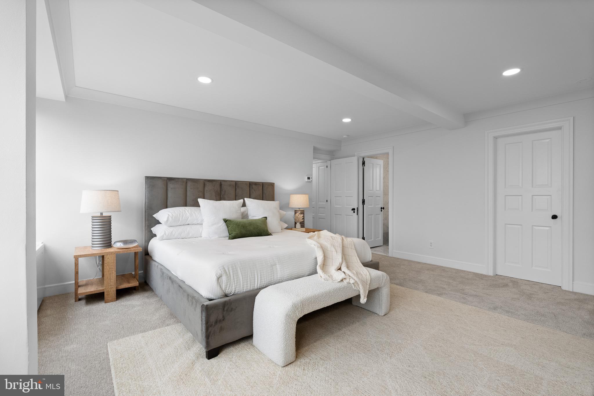 RITTENHOUSE SQUARE - Residential Lease