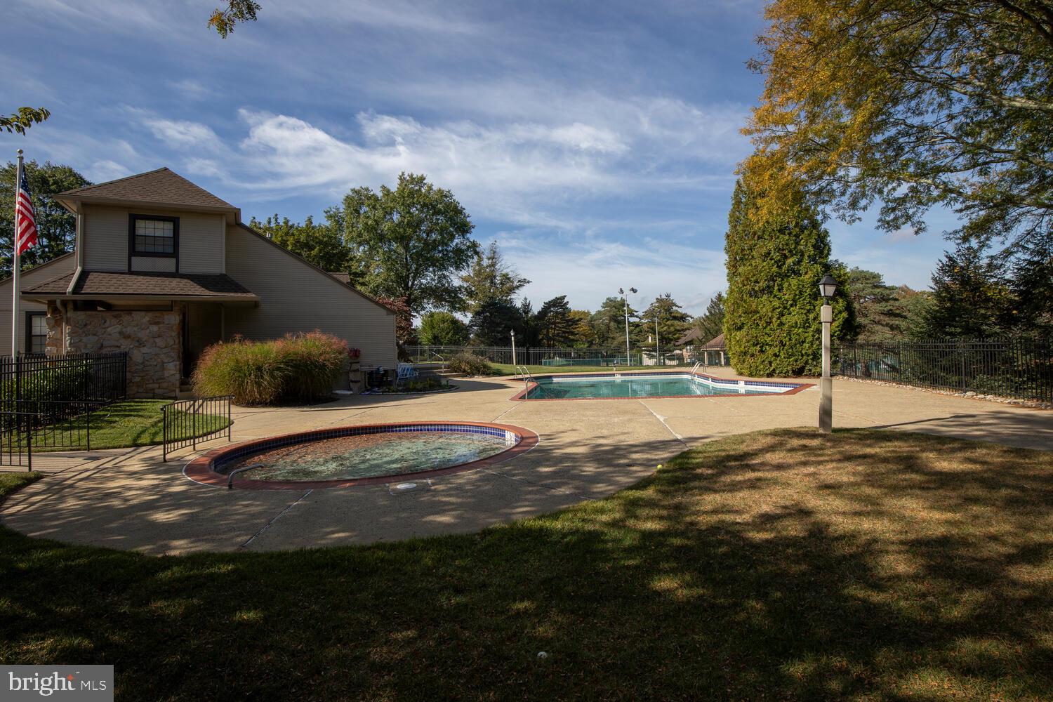 HAMPTON GREENS - Residential