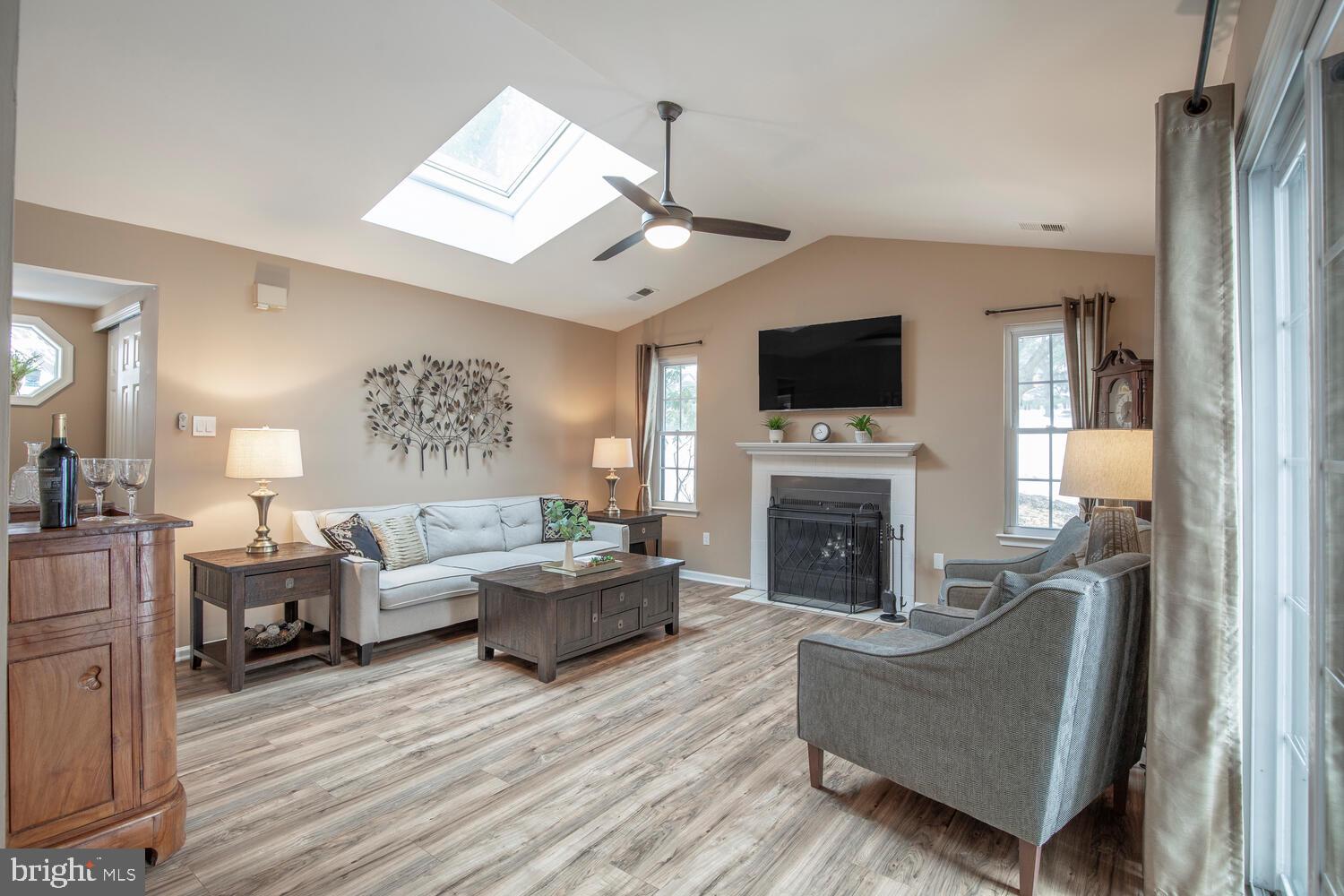 HAMPTON GREENS - Residential