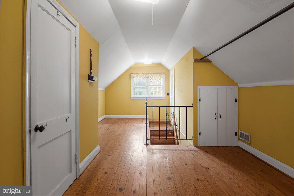 EDGEWOOD PARK - Residential