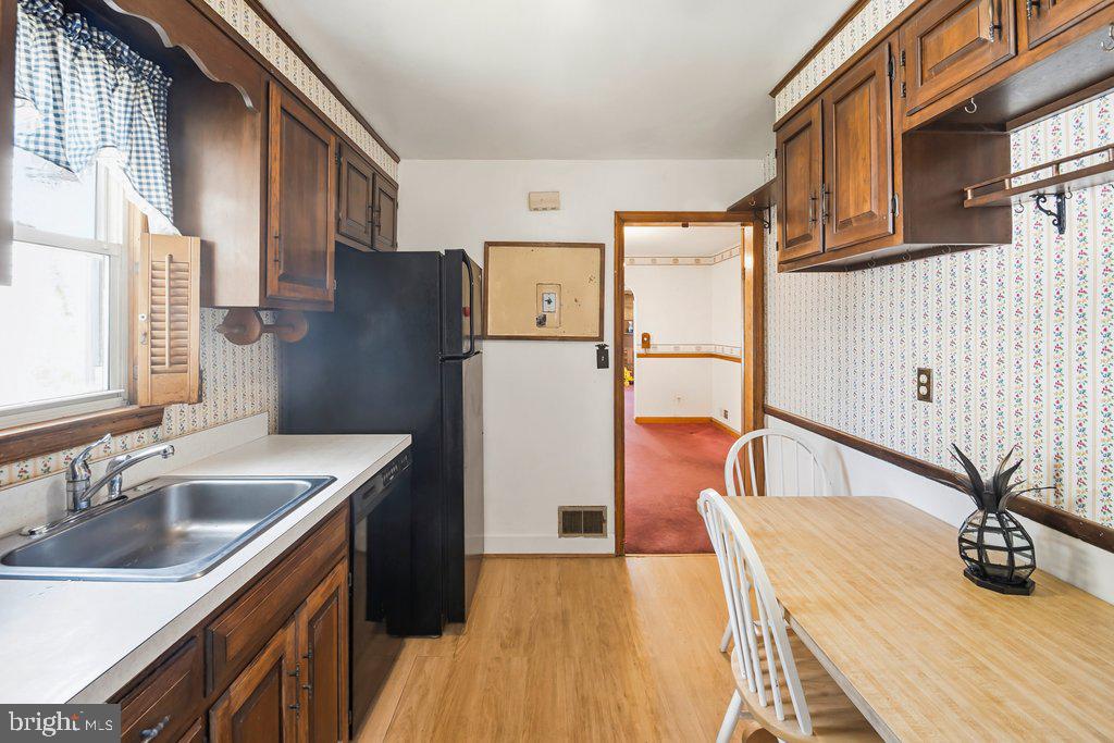 EDGEWOOD PARK - Residential