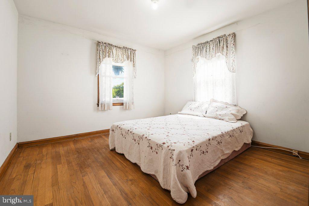 EDGEWOOD PARK - Residential