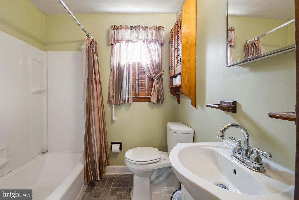 EDGEWOOD PARK - Residential