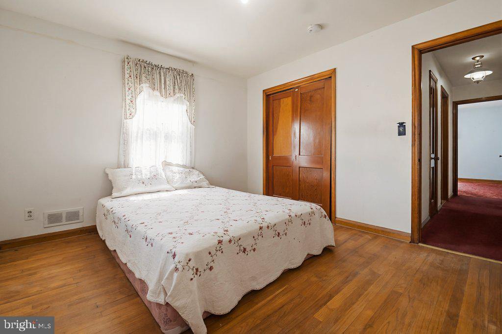 EDGEWOOD PARK - Residential