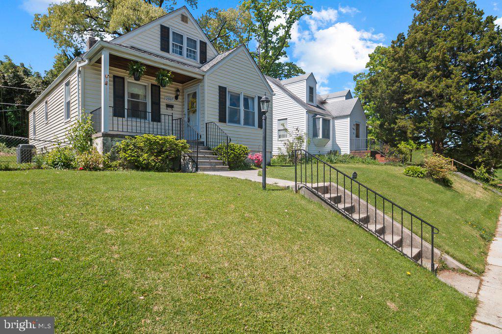 EDGEWOOD PARK - Residential