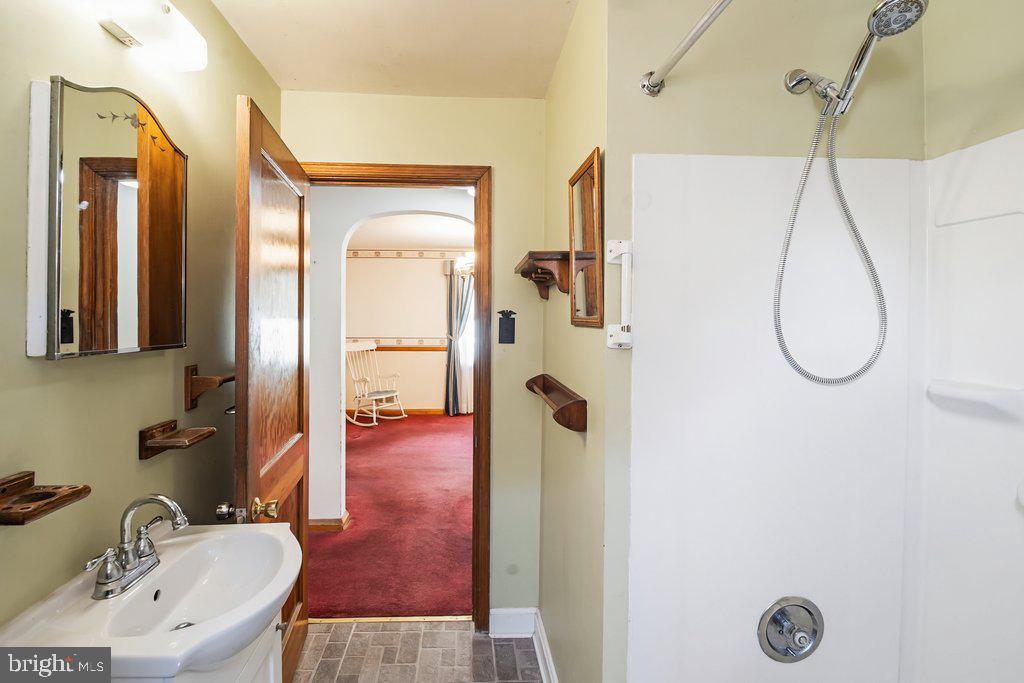 EDGEWOOD PARK - Residential