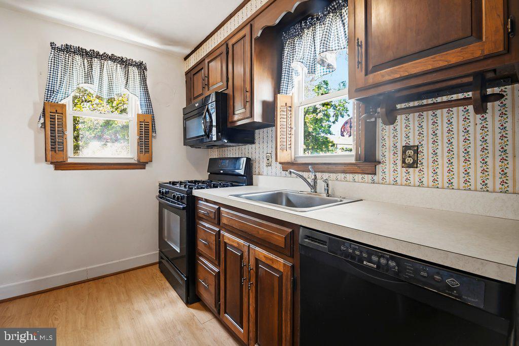 EDGEWOOD PARK - Residential