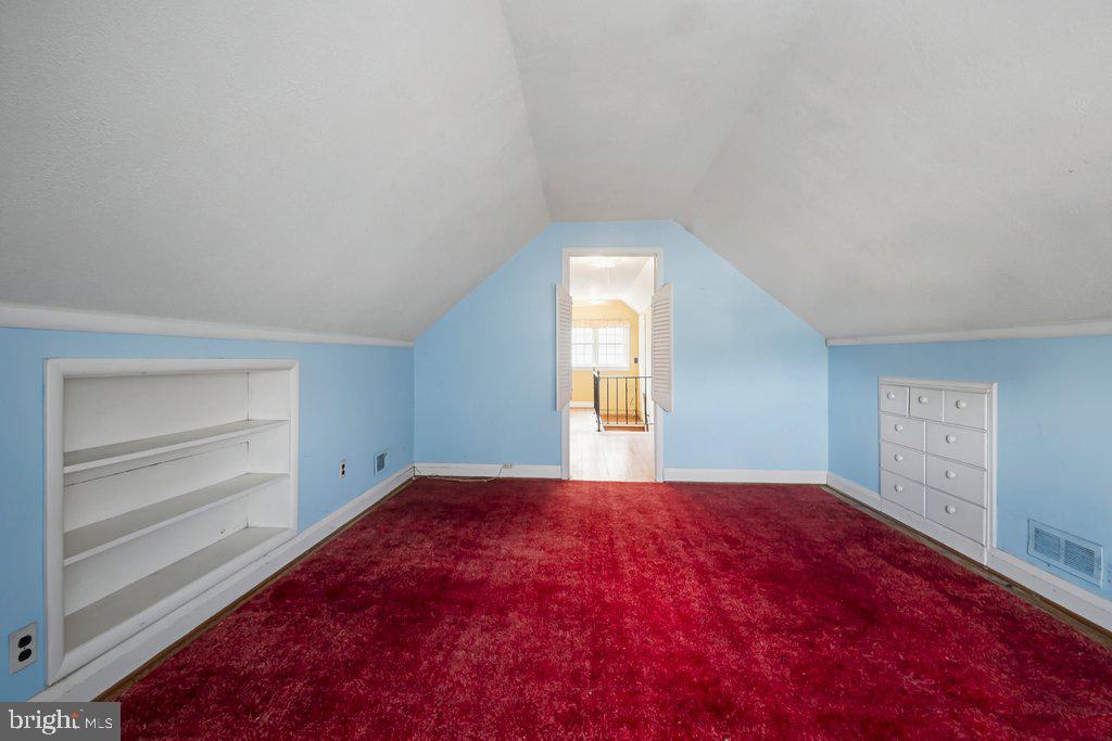 EDGEWOOD PARK - Residential