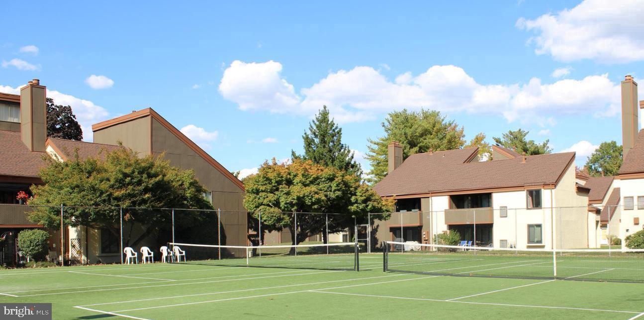 BAKERS BAY CONDOMINIUMS - Residential