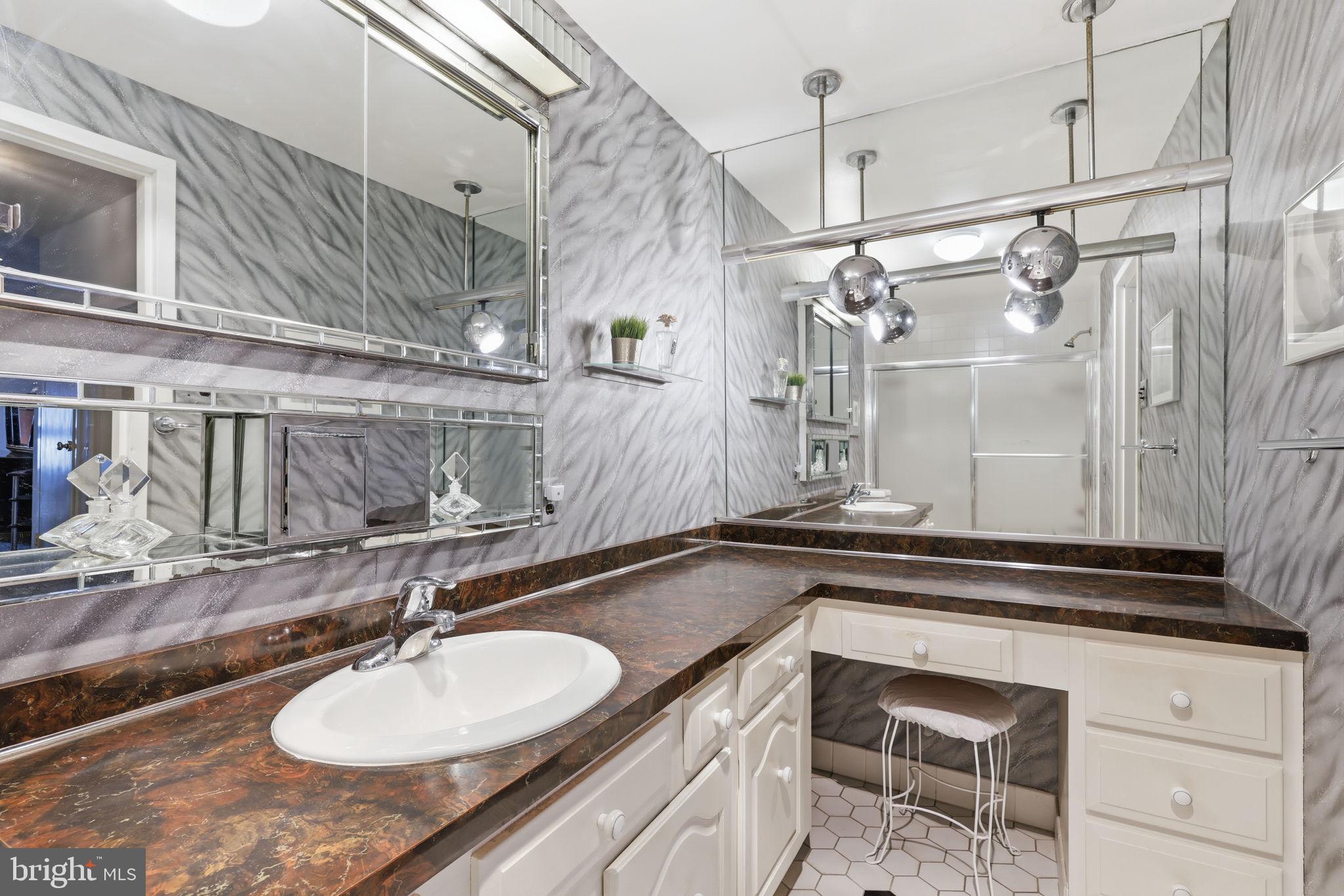 BAKERS BAY CONDOMINIUMS - Residential