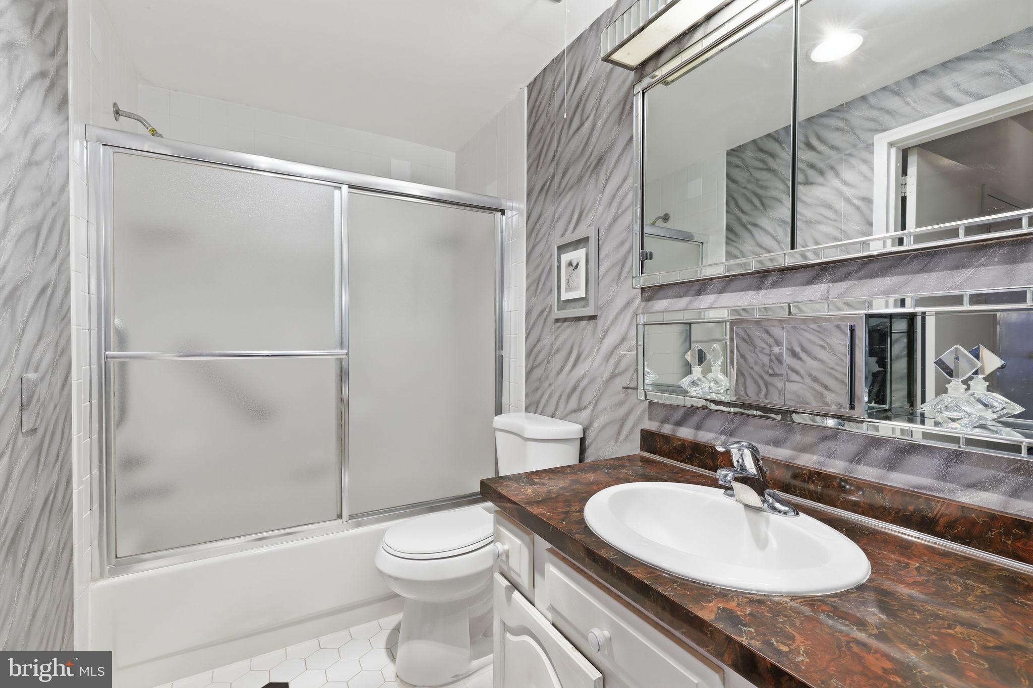 BAKERS BAY CONDOMINIUMS - Residential