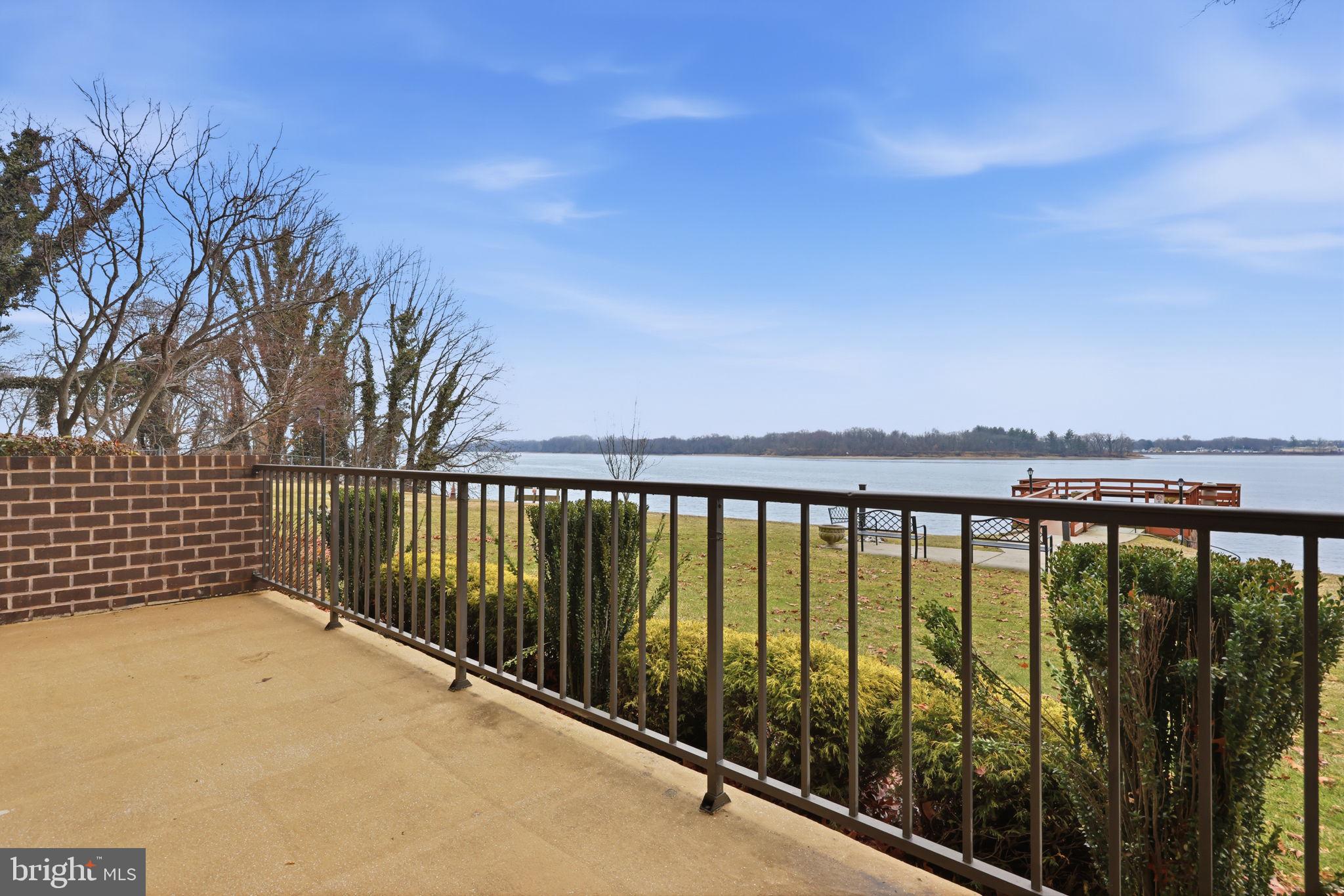 BAKERS BAY CONDOMINIUMS - Residential