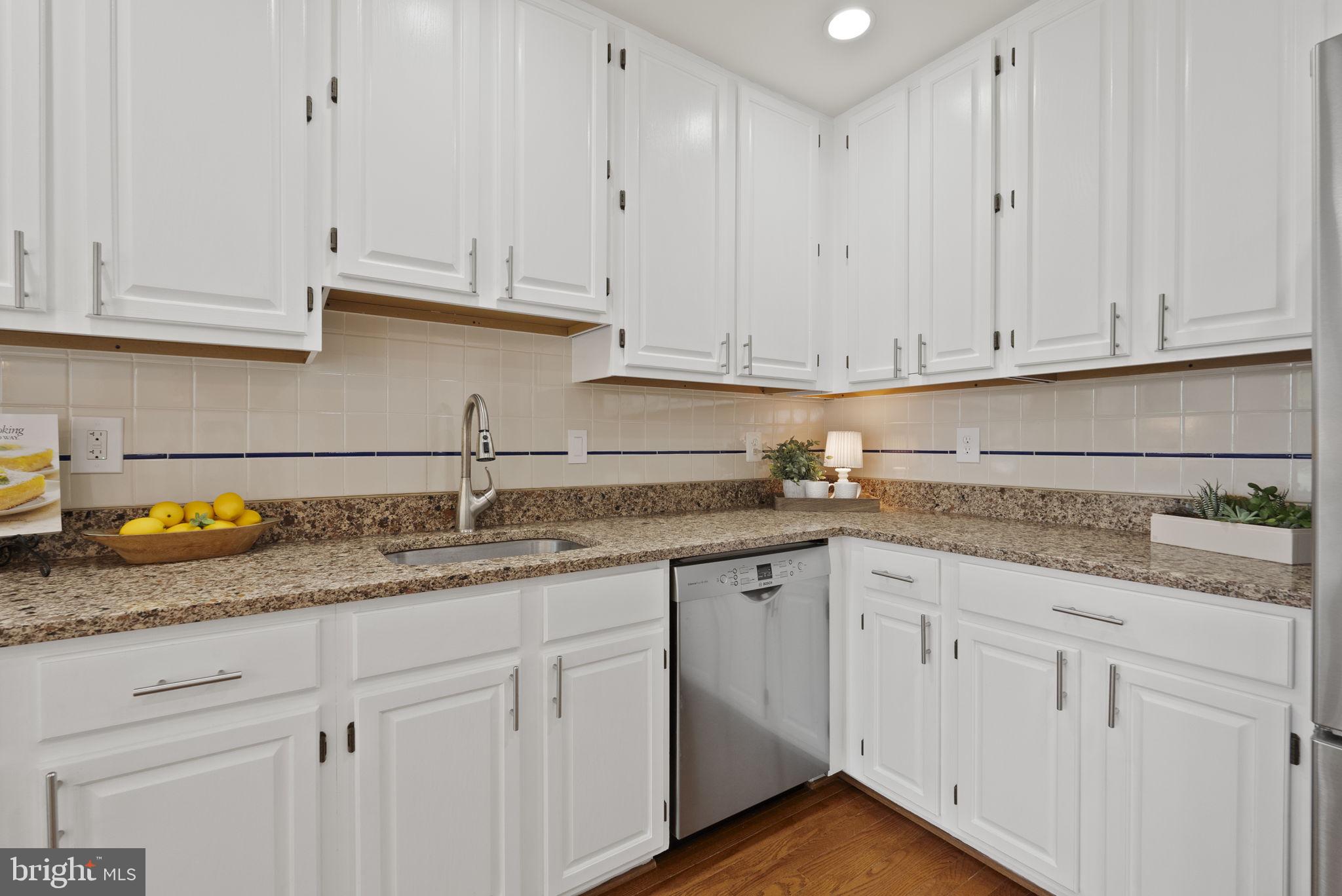 KINGSTOWNE - Residential