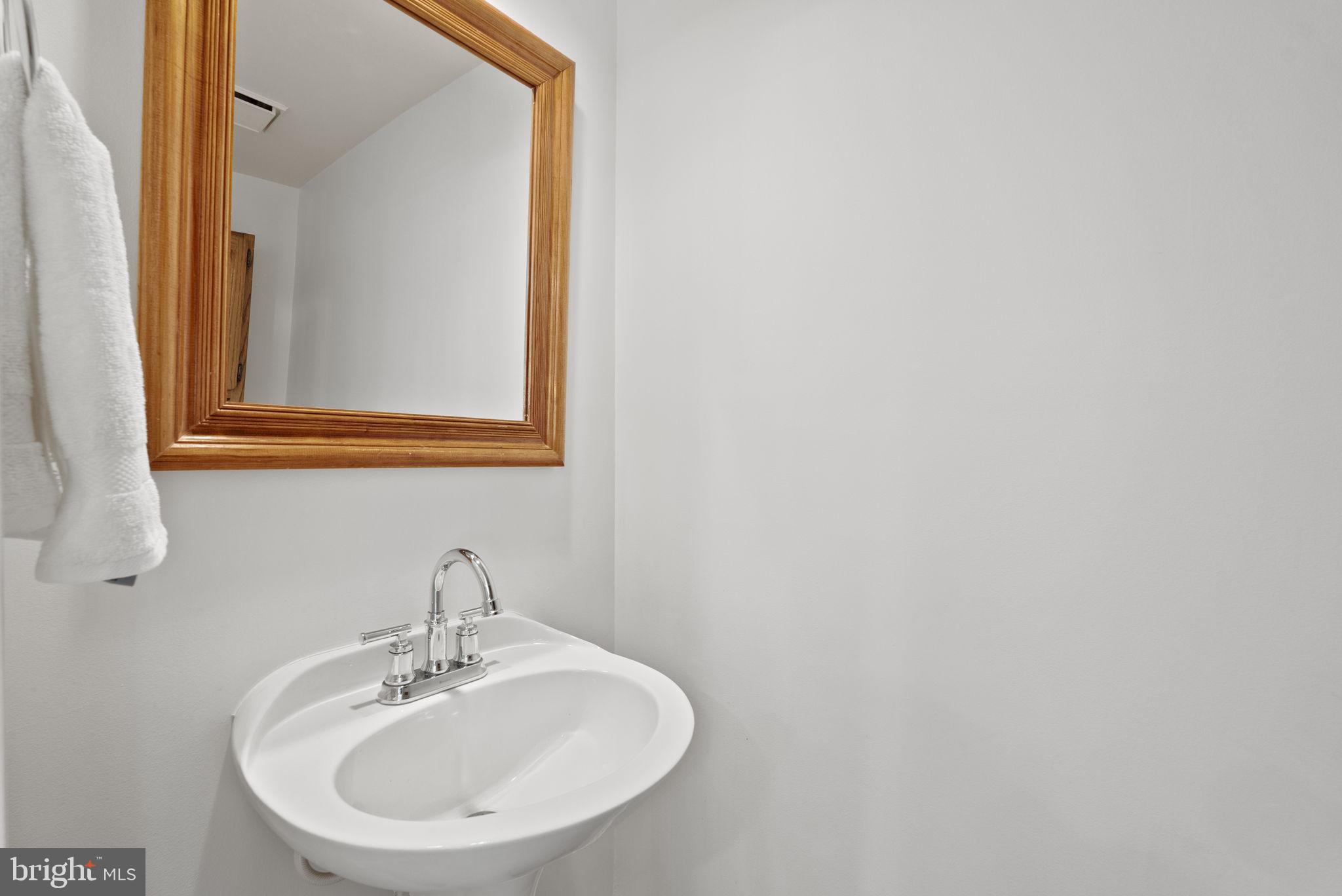 KINGSTOWNE - Residential