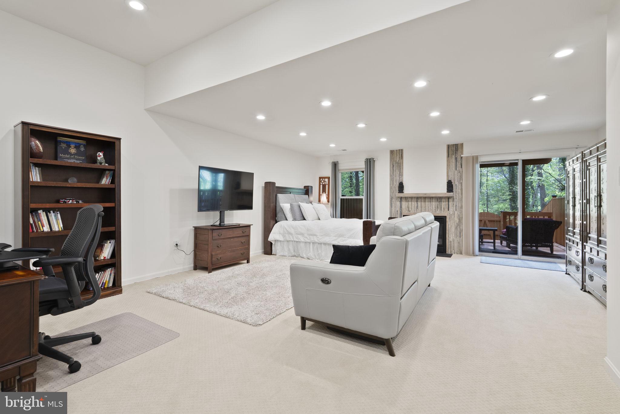 KINGSTOWNE - Residential