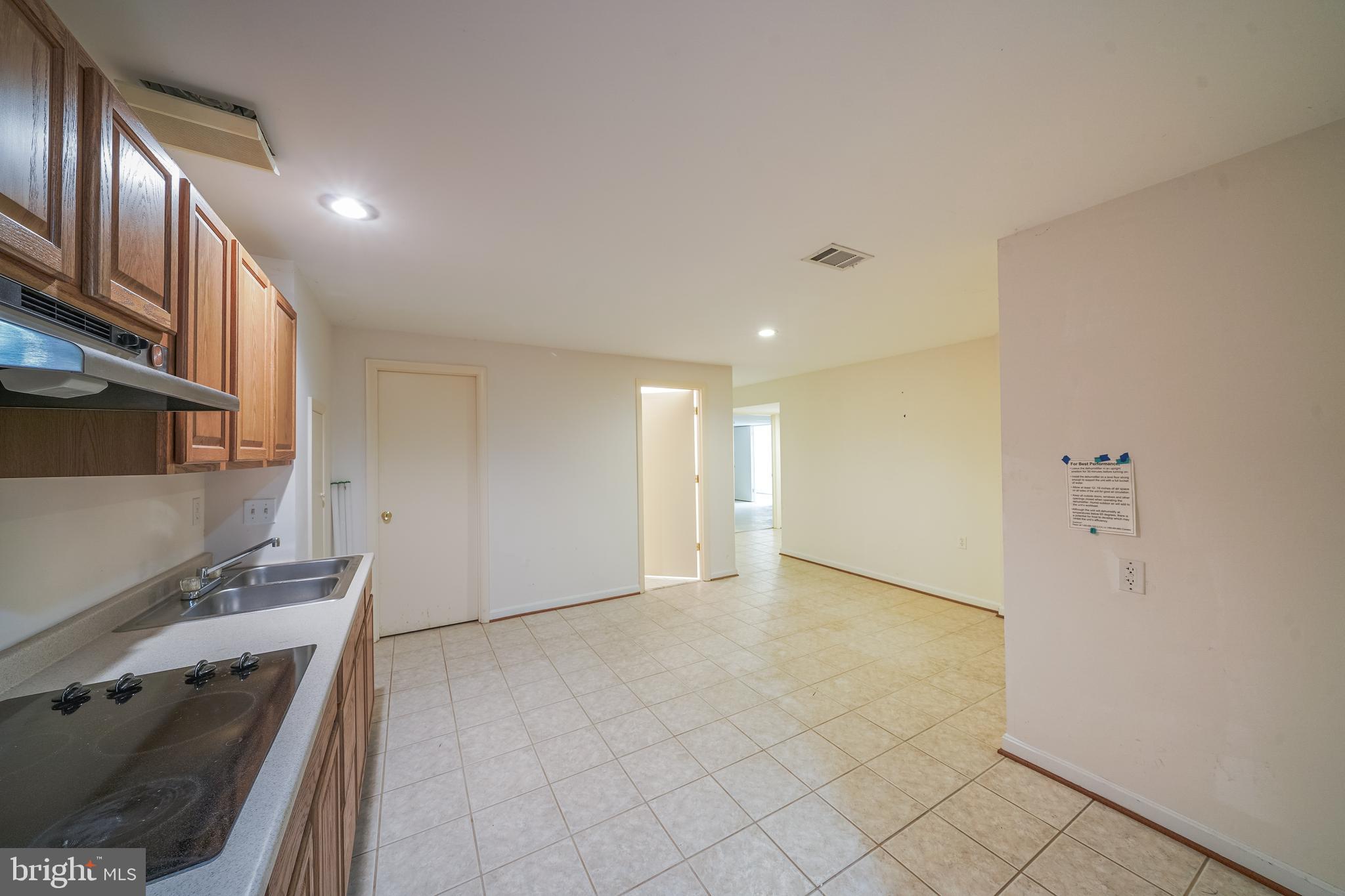 SHERWOOD FOREST MANOR - Residential