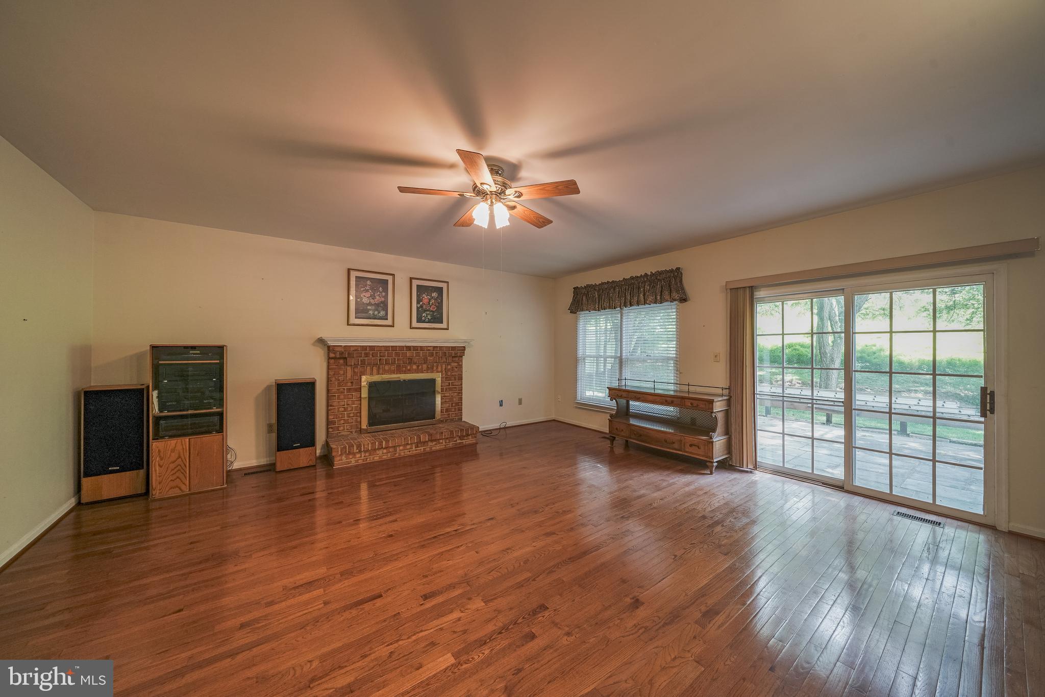 SHERWOOD FOREST MANOR - Residential