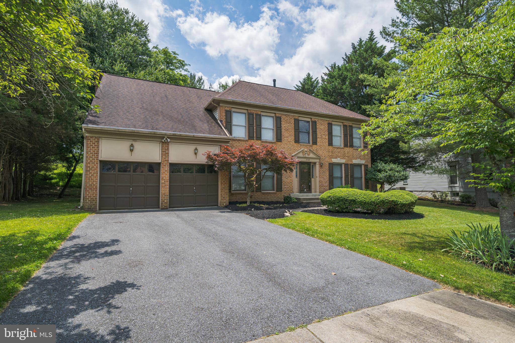SHERWOOD FOREST MANOR - Residential