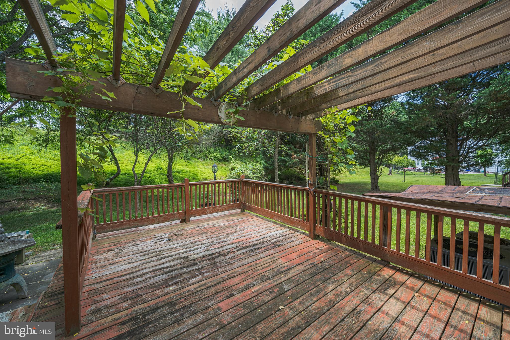 SHERWOOD FOREST MANOR - Residential