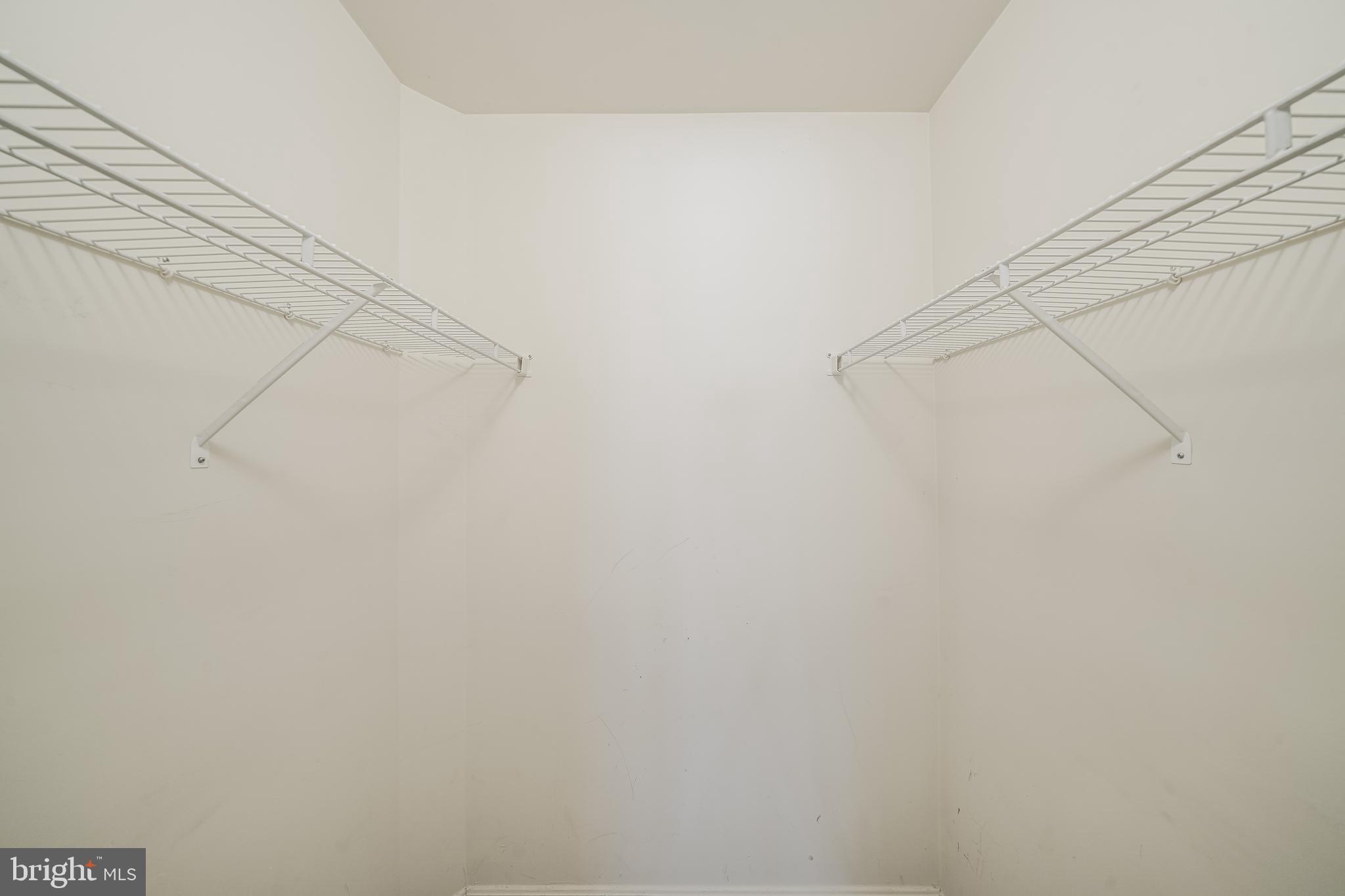 SHERWOOD FOREST MANOR - Residential