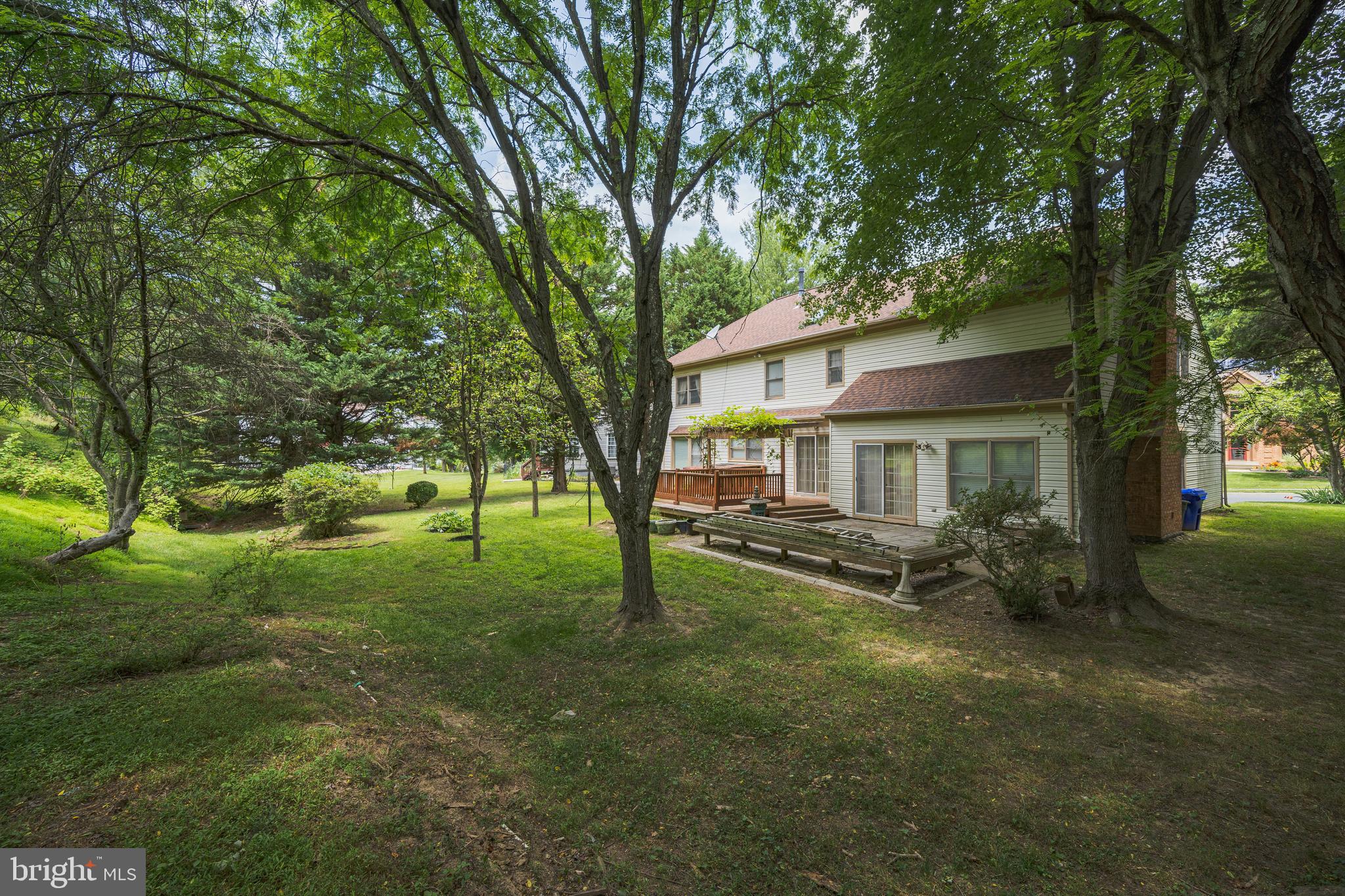 SHERWOOD FOREST MANOR - Residential