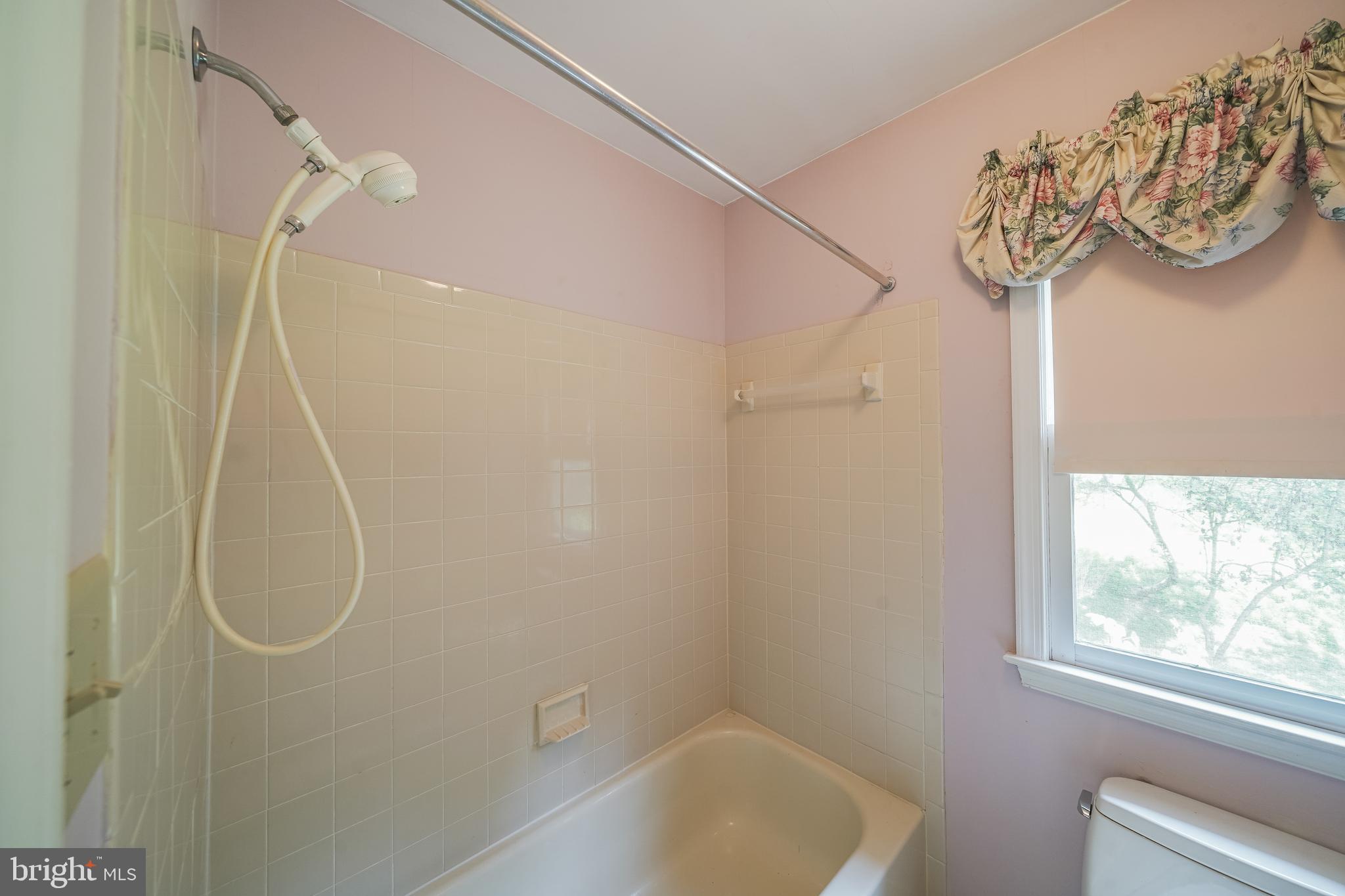 SHERWOOD FOREST MANOR - Residential