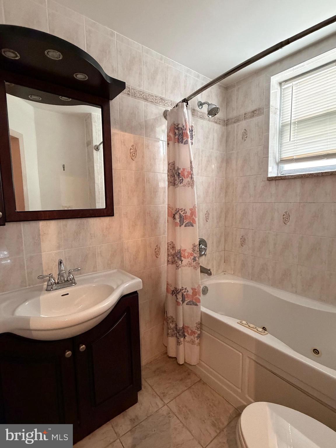 LOWER MOYAMENSING - Residential