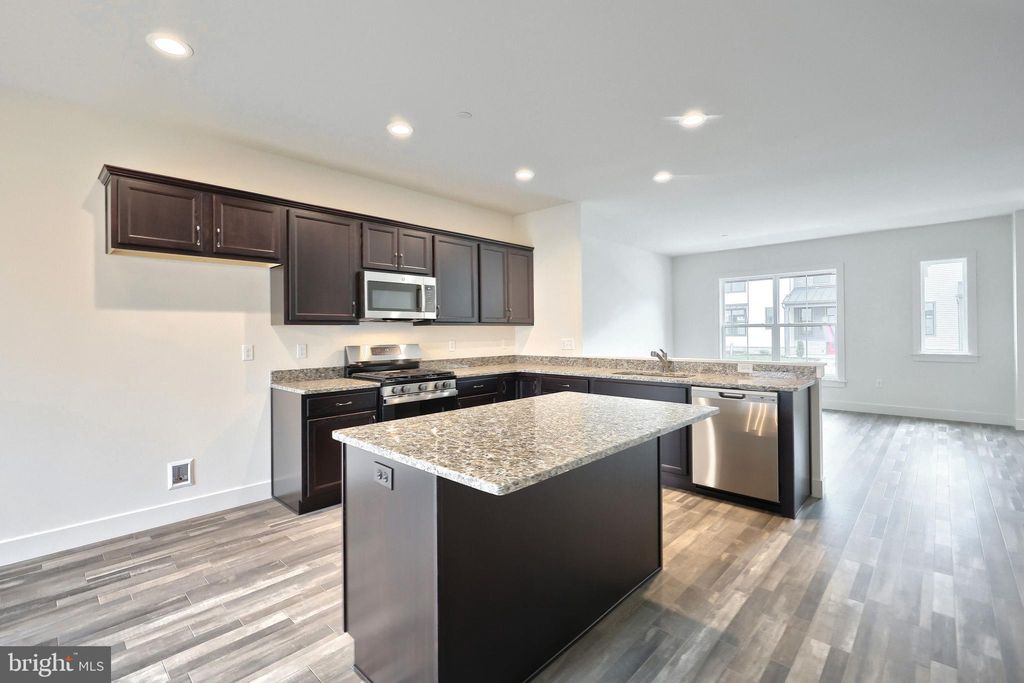 Photo of 105 Madison Drive, MECHANICSBURG, PA 17055 (MLS # PACB2044424)