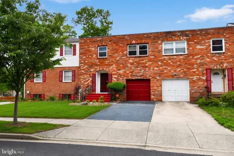 7445 Calder Drive, Capitol Heights, MD MLS: MDPG2203020