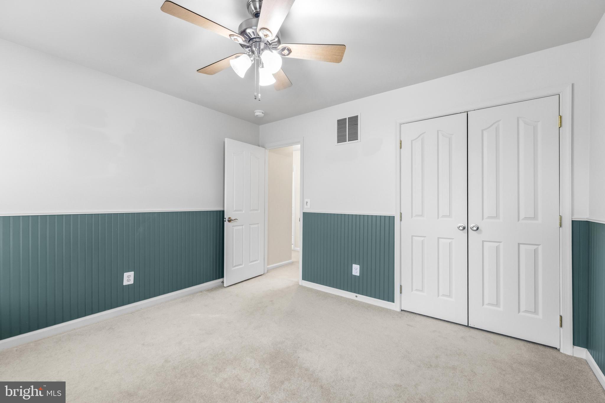 SEVEN COURTS - Residential