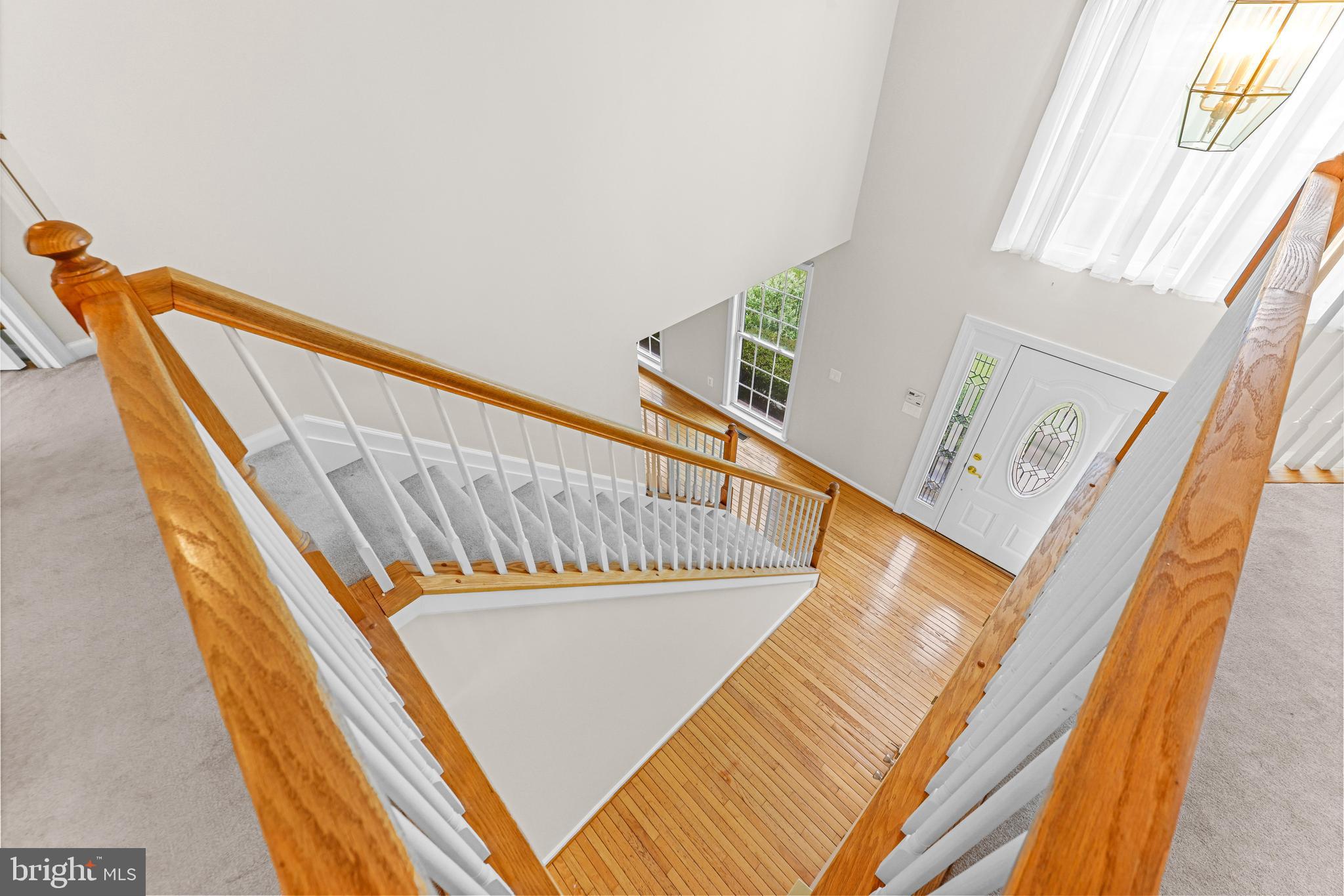 SEVEN COURTS - Residential
