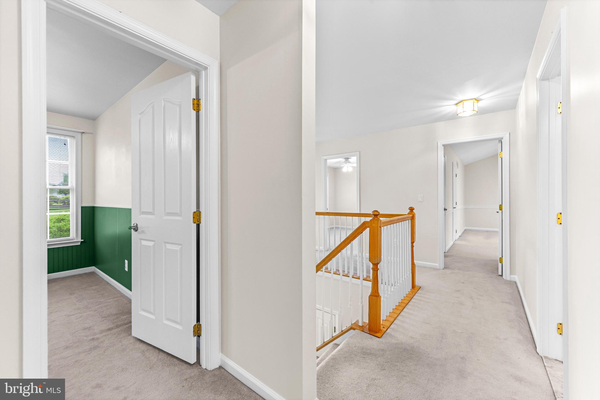 SEVEN COURTS - Residential