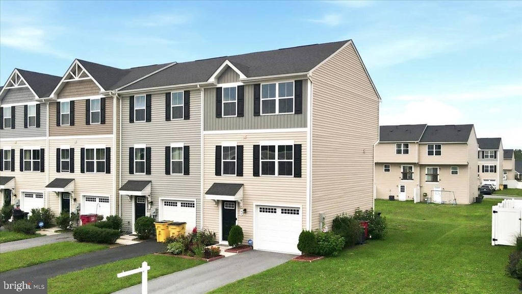 Photo of 48 Snickers Court, MARTINSBURG, WV 25403 (MLS # WVBE2053680)