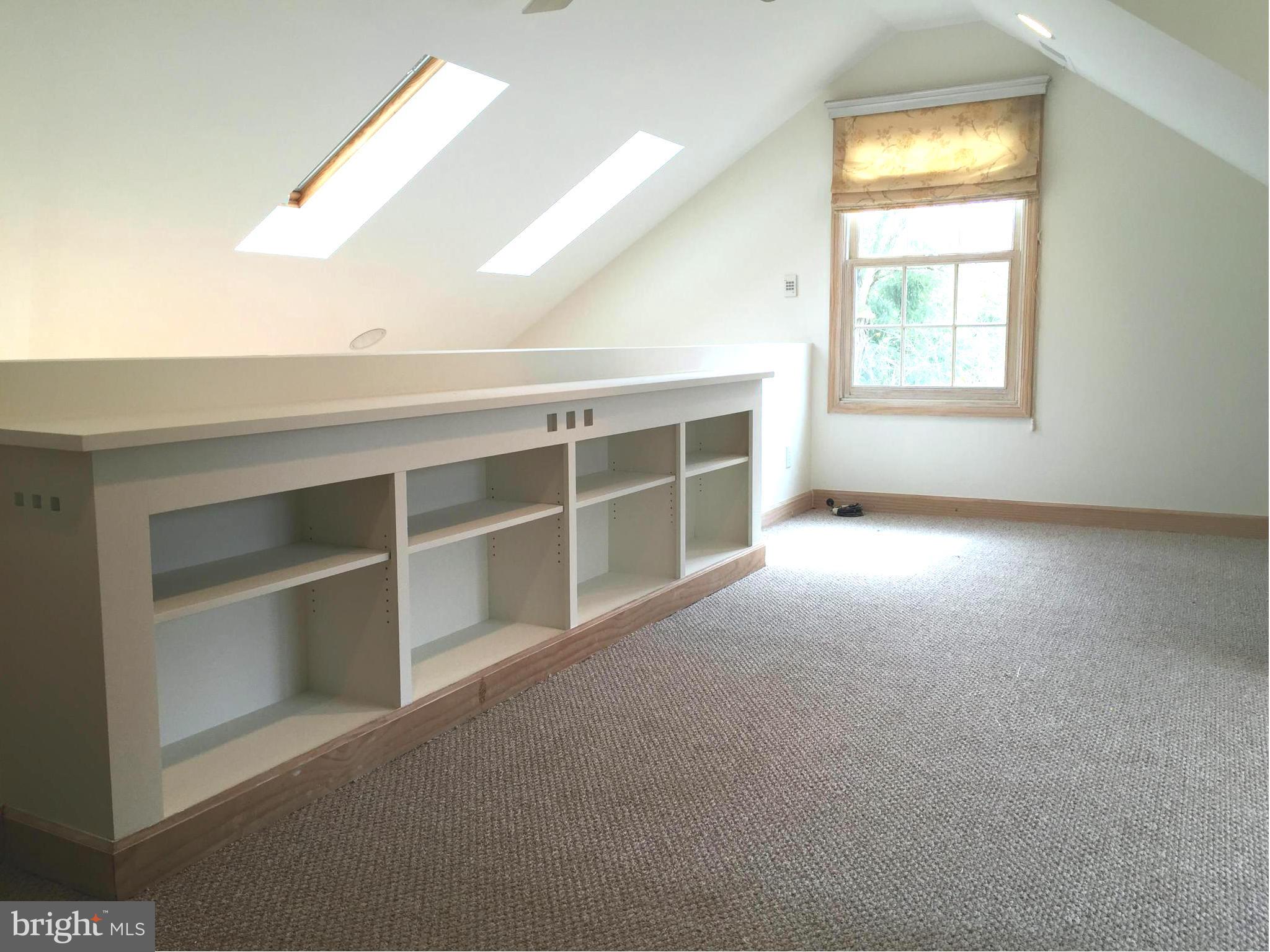 NEW ALEXANDRIA - Residential Lease