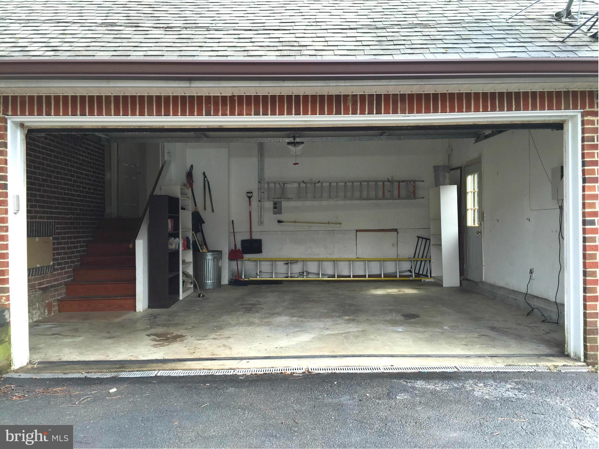 NEW ALEXANDRIA - Residential Lease