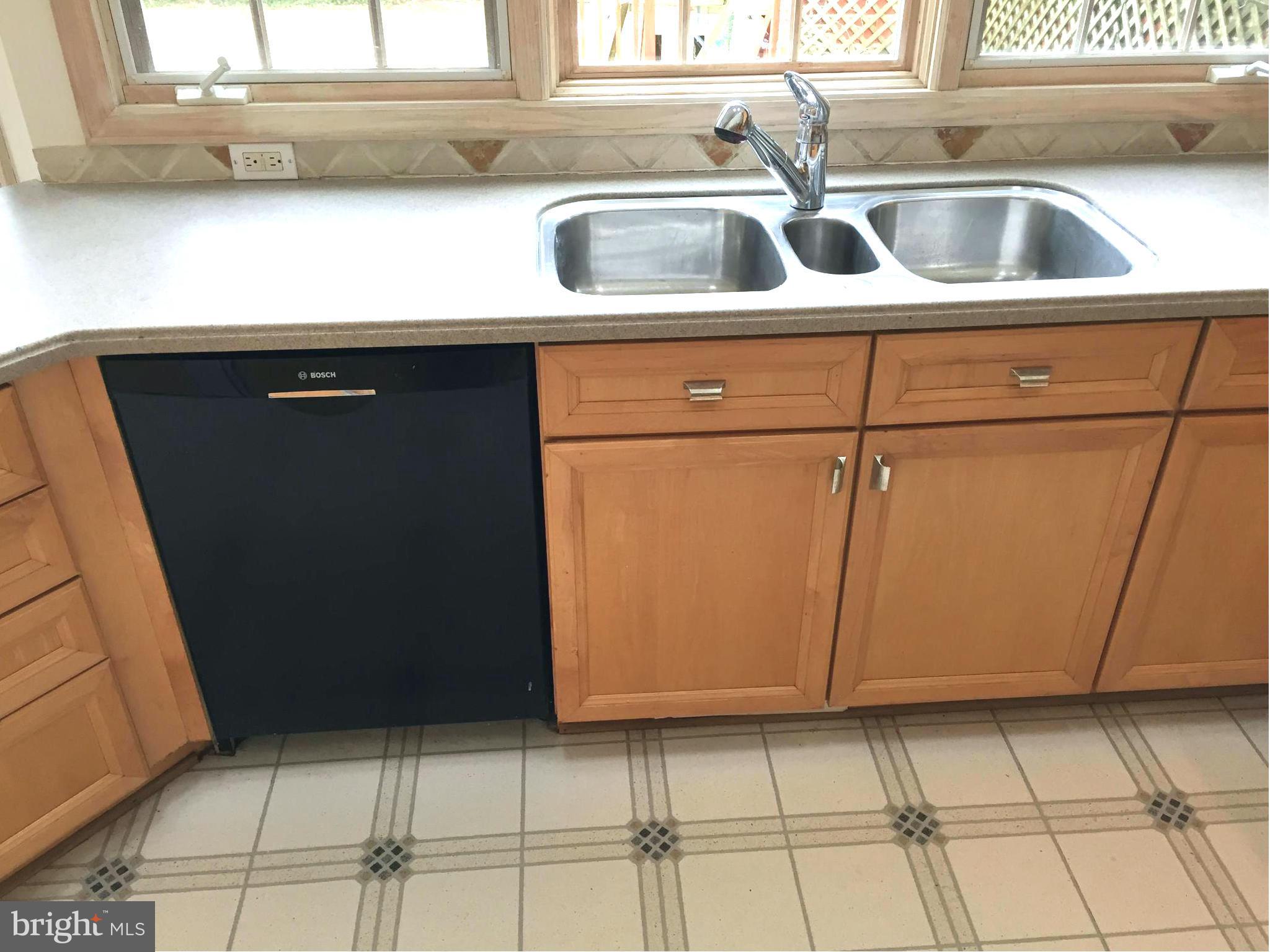 NEW ALEXANDRIA - Residential Lease